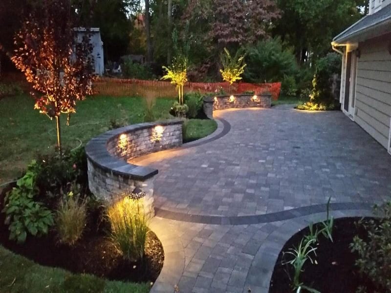 Garden_Green_Landscape_Lighting_2